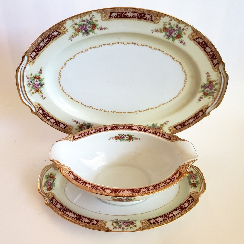 Redlace by NORITAKE Gold Trim Oval Serving Platter And Gravy Boat